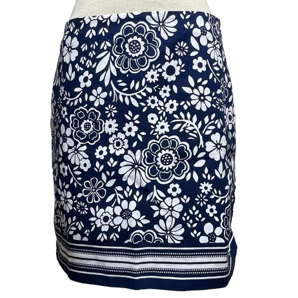 Talbots Women’s Navy Blue / White  Floral A Line Skirt W/Side Zip Fully Lined 8
